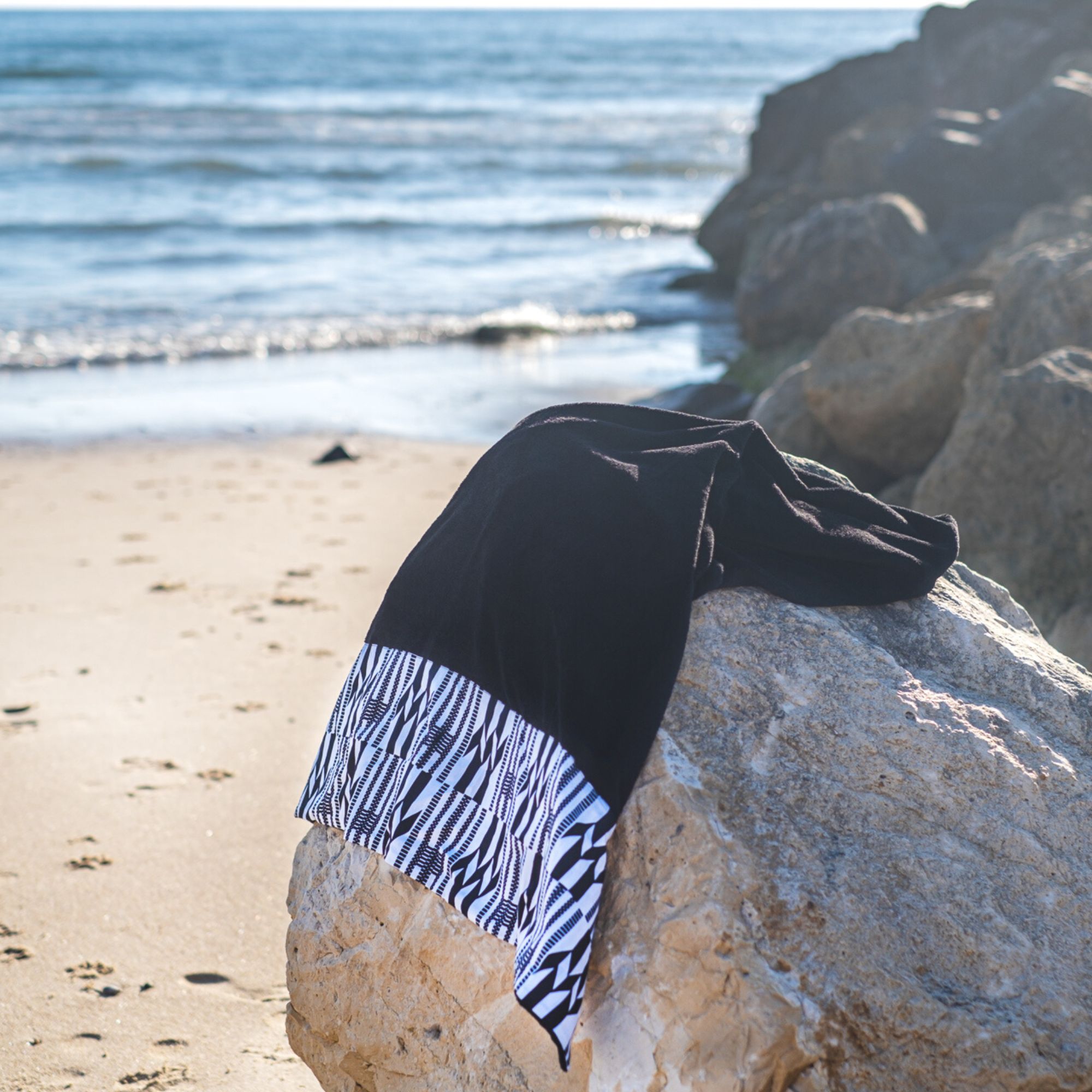 Serviette de plage XL avec 2 poches – Kita