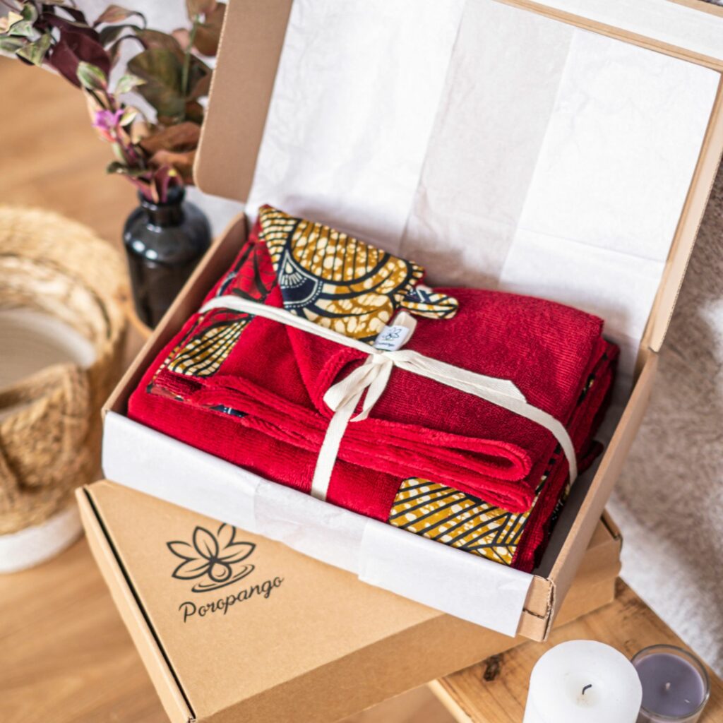 Coffret linge de bain de la collection Fleurs de Mariage de Poropango