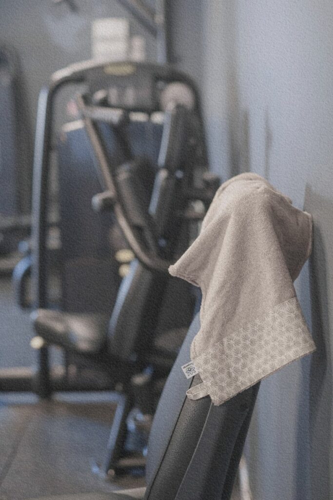Salle de sport : Serviette invité de la collection Kikko de Poropango