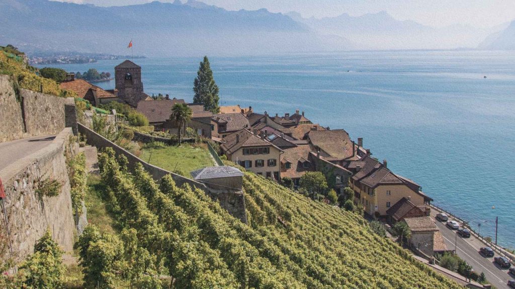 Village de Saint-Saphorin dans les vignobles de Lavaux au bord du lac Léman en Suisse