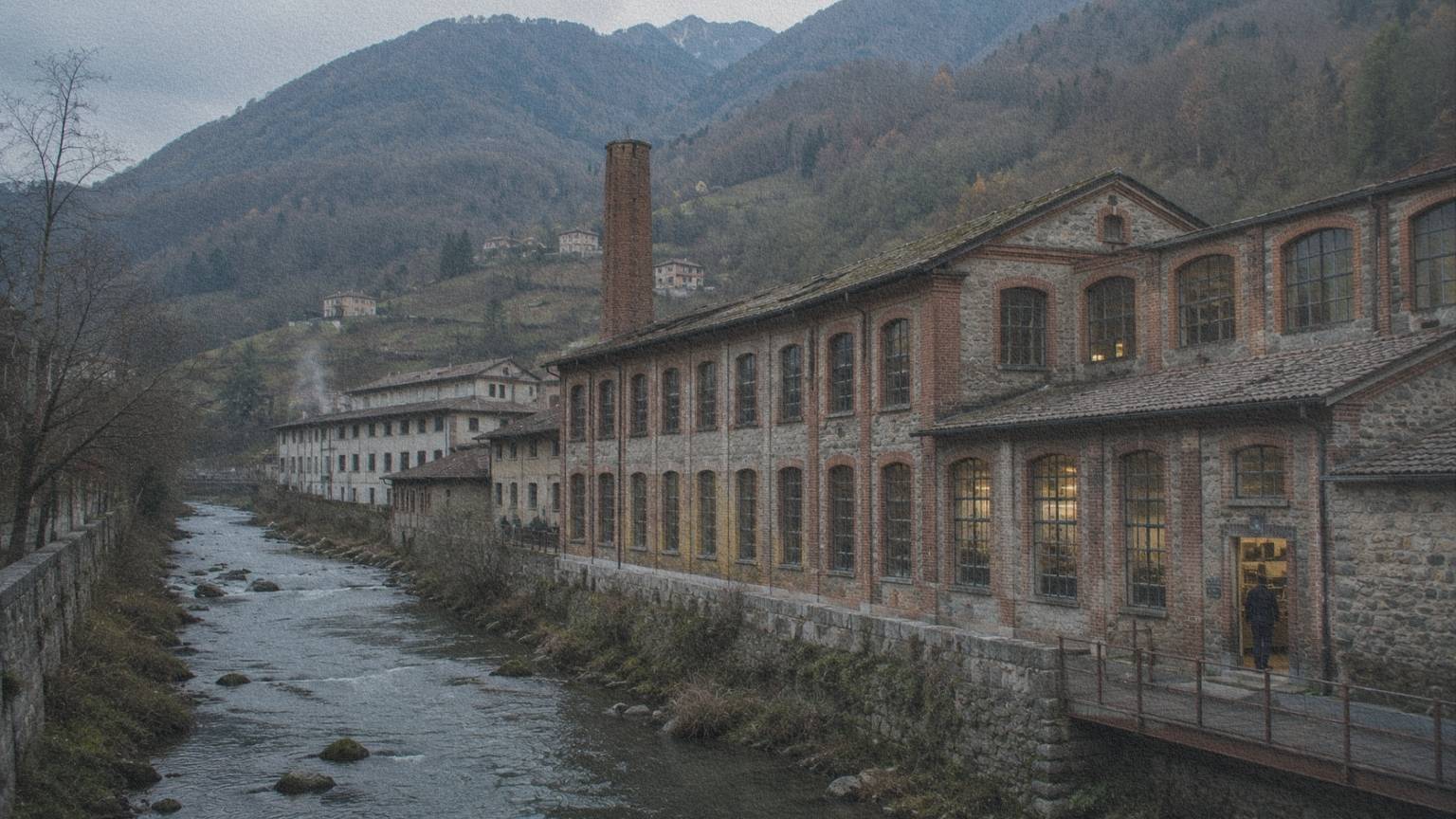 Ancienne manufacture lainière au bord d’un cours d’eau dans les vallées de Biella.