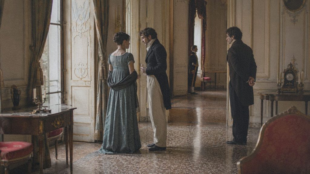 Personnages réunis dans une antichambre d’une cour italienne du XIXe siècle, évoquant les intrigues politiques de La Chartreuse de Parme.