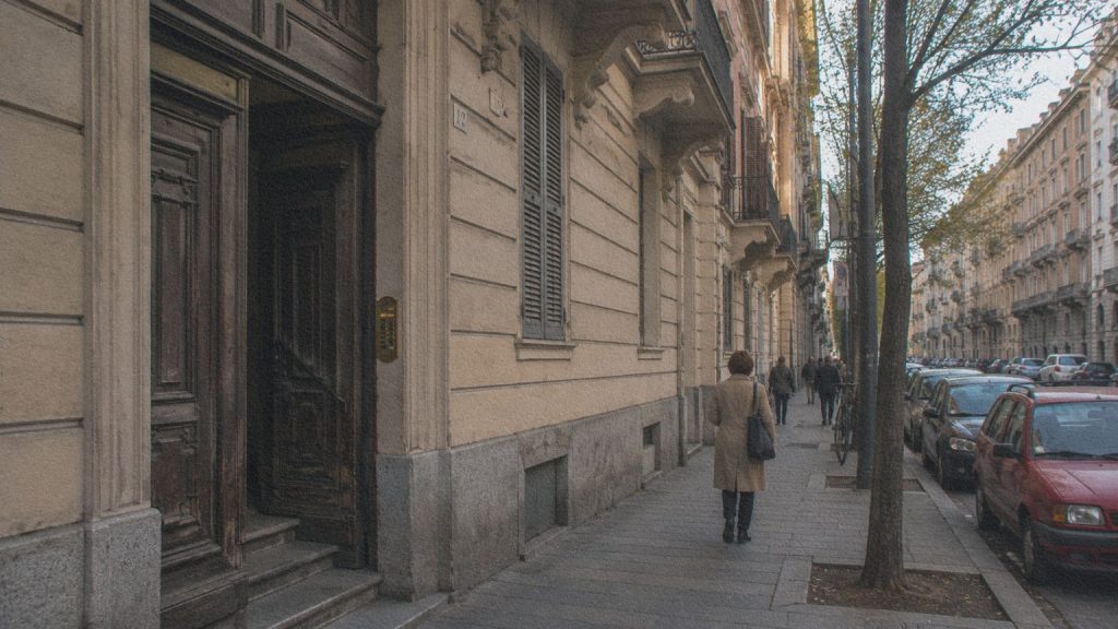Quartier résidentiel de Turin évoquant la ville où Primo Levi a vécu et construit son œuvre.