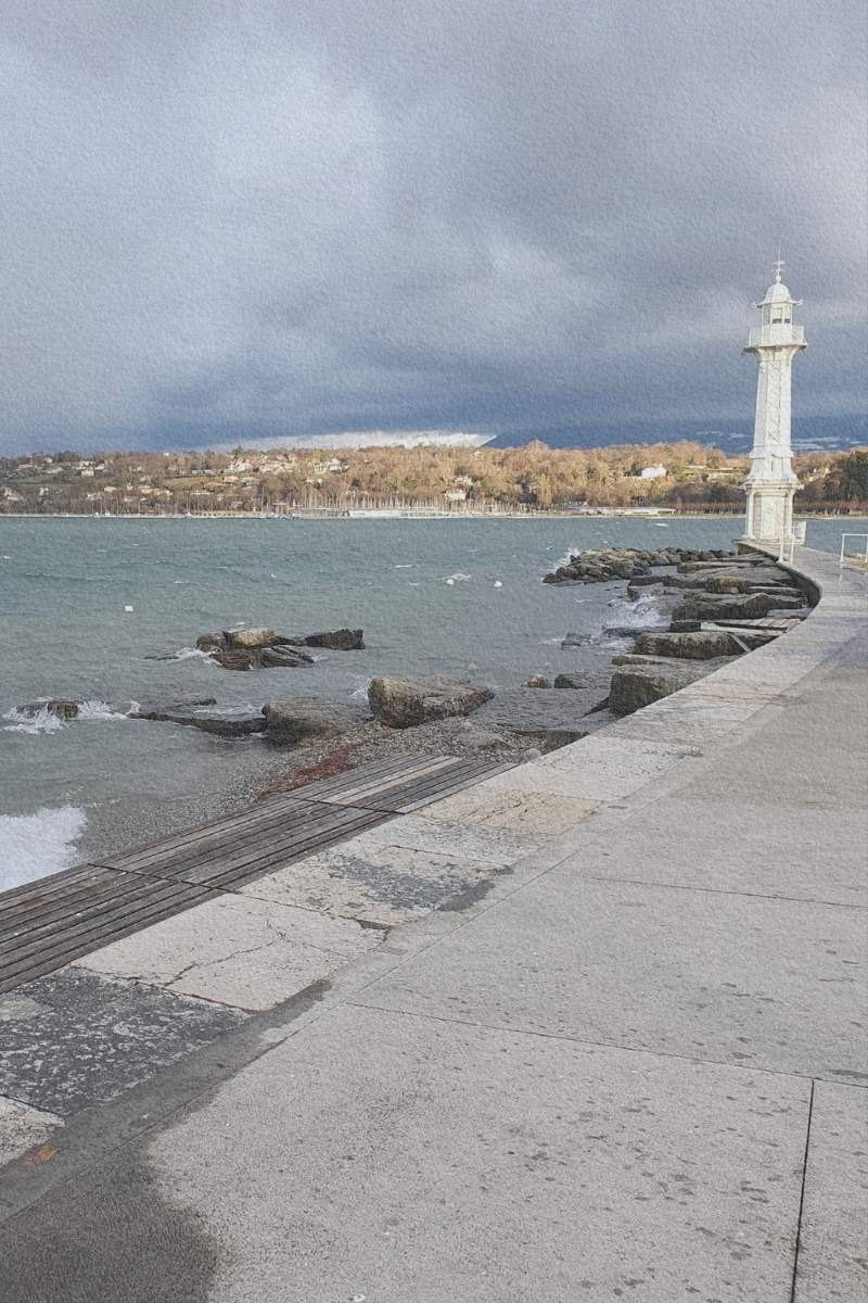 Livre-Nicolas-Bouvier-Usage-du-monde-Geneve Phare des Pâquis au bord du lac Léman à Genève, ville de départ de Nicolas Bouvier